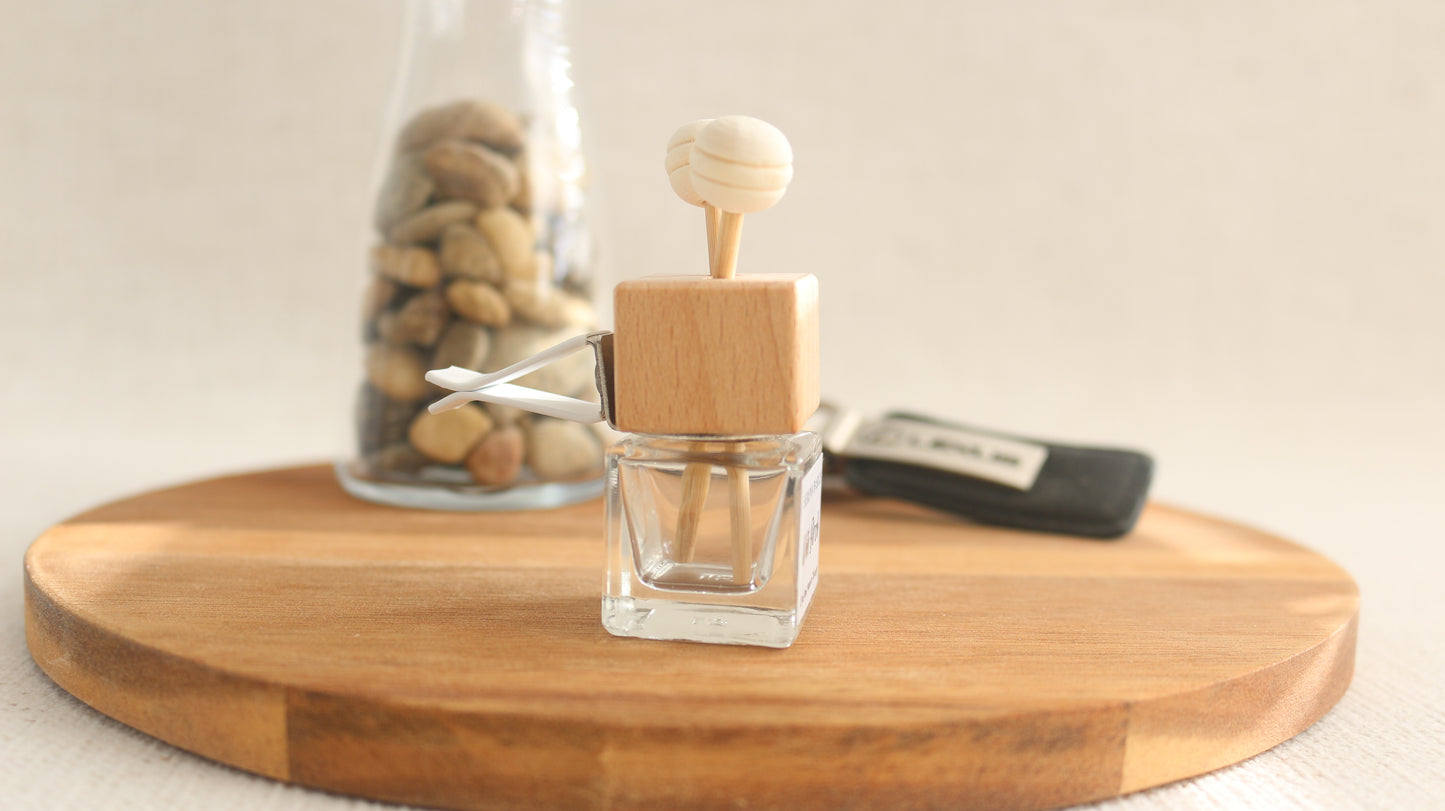 White Oak & Vanilla Car Reed Diffuser